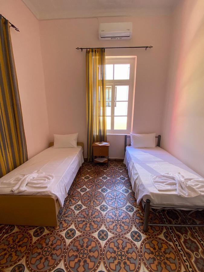 Shared House , Private Rooms With Garden La Canea Esterno foto