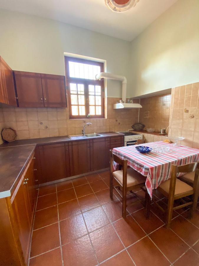 Shared House , Private Rooms With Garden La Canea Esterno foto